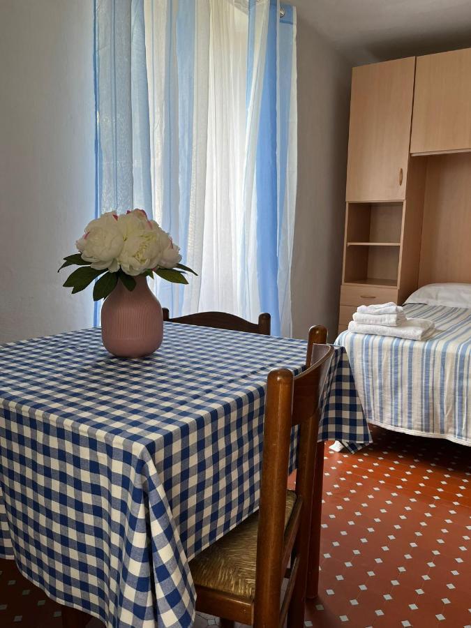 Casa Violetta Bed & Breakfast Marina di Massa Eksteriør billede