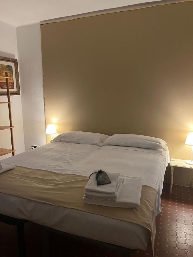 Casa Violetta Bed & Breakfast Marina di Massa Eksteriør billede